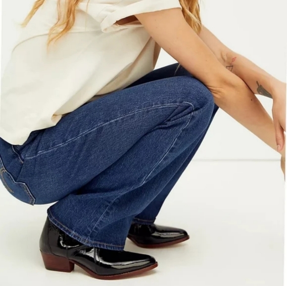 Levi's Ribcage High Rise Bootcut Jeans - Picture 5 of 16